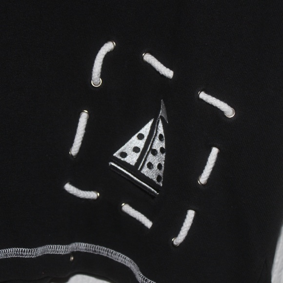 BLACK TOP WITH WHITE SAILBOAT & LONG SKIRT - Picture 4 of 7